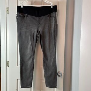 Gap Maternity Gray Denim Jeans - “True Skinny” - Size 34